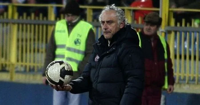 ---------CFR-Cluj-l-a-fcut-pachet-pe-Mandorlini-i-l-a-trimis-napoi-n-Italia-Bursucul-gata-de-a-5-a-revenire