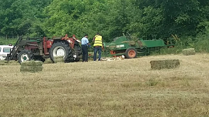 ---------Ca-pe-vremea-lui-Moromete-Un-brbat-a-murit-dup-ce-a-fost-prins-i-zdrobit-ntr-o-balotier