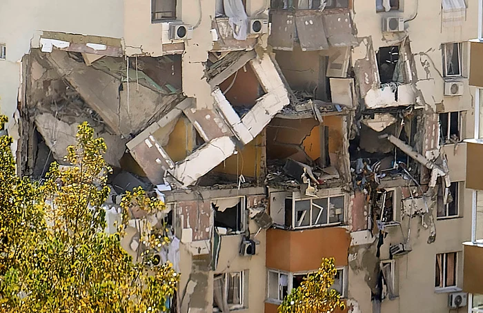 ---------Cele-trei-persoane-reinute-miercuri-n-dosarul-exploziei-din-Rahova-duse-n-instan-cu-propunere-de-arestare-preventiv