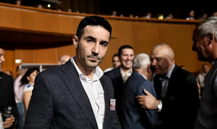 ---------Deputatul-PSD-Claudiu-Manda-mesaj-dur-pentru-Bolojan-Dac-vrei-s-pleci-ncotro-vrei-Ctre-nord-ctre-sud-ctre-est-este-libertatea-domniei-sale