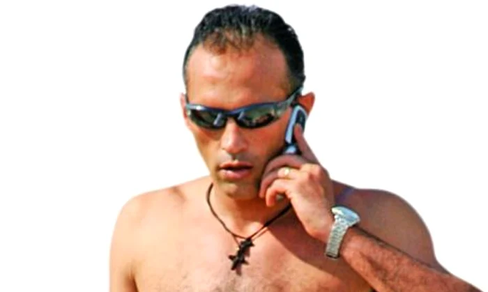 ---------Dup-ce-a-dat-de-pmnt-cu-rivalii-din-fotbal-Florin-Prunea-i-arat-muchii-ntr-un-show-la-Pro-TV-Ct-va-ctiga-fostul-portar