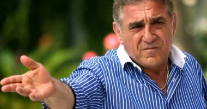 ---------Dup-ce-l-a-numit-trdtor-Ioan-Becali-revine-cu-noi-aprecieri-la-adresa-lui-Cristi-Chivu-Ce-spune-despre-jocul-Interului