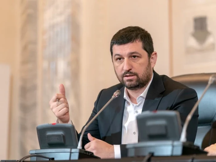 Exclusiv----------AUR-analizeaz-trei-variante-pentru-Primria-Capitalei-Lulea-Vrem-profesioniti-Ce-spune-despre-Anca-Alexandrescu-