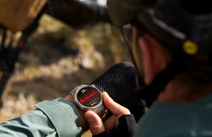---------HUAWEI-WATCH-GT-6-Pro-smartwatch-cu-autonomie-RECORD-de-pn-la-trei-sptmni-i-GPS-ultra-precis