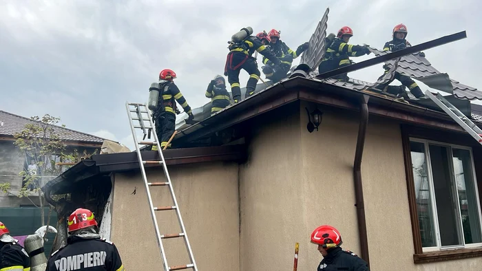---------Incendiu-n-Cornetu-Ilfov-o-persoan-gsit-moart-i-34-evacuate-dintr-un-cmin-de-btrni