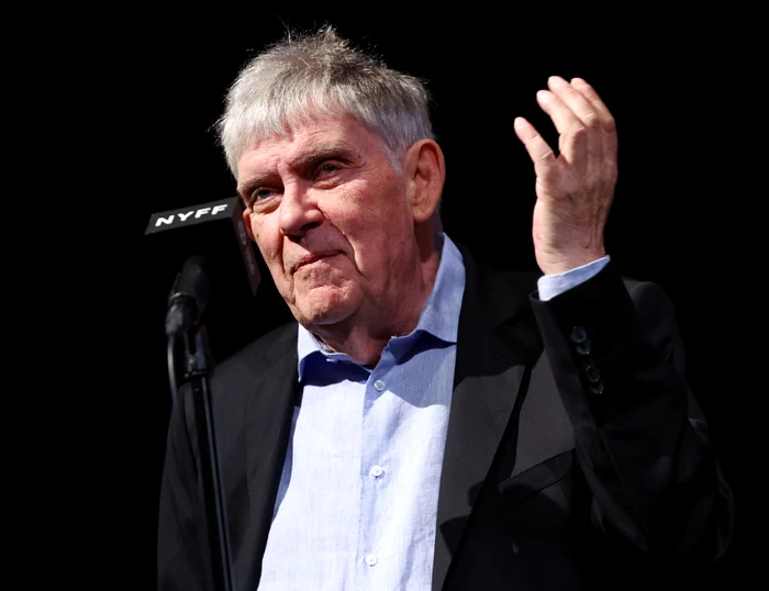 Interviu----------Regizorul-Andrei-Ujic-despre-nostalgia-autoritarismului-rile-sunt-pregtite-foarte-rar-s-i-priveasc-propria-istorie-cu-onestitate