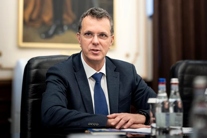 ---------Moteanu-dup-ce-directoarea-Spitalului-Militar-Central-a-fost-acuzat-de-abuz-n-serviciu-Vreau-ca-instituiile-MApN-s-fie-conduse-de-oameni-asupra-crora-nu-planeaz-suspiciuni