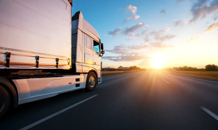 ---------O-ar-UE-ofer-2500-de-euro-tinerilor-care-vor-s-devin-oferi-de-camion-sau-autobuz-i-romnii-pot-aplica-cu-anumite-condiii