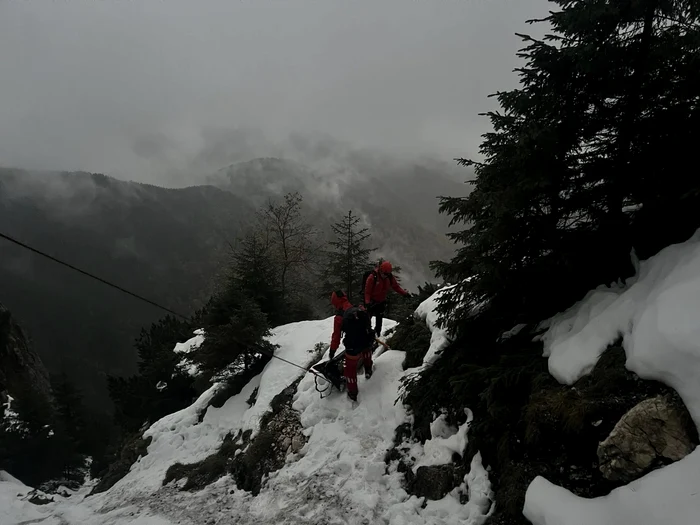 ---------O-tnr-de-29-de-ani-a-murit-n-timpul-unei-excursii-pe-munte-dup-ce-a-alunecat-ntr-o-prpastie