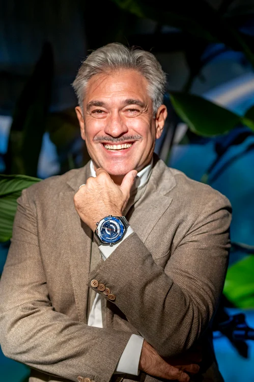 ---------Pentru-Liviu-Popescu-noul-HUAWEI-WATCH-Ultimate-2-este-partener-n-business-i-n-viaa-de-zi-cu-zi-A-devenit-un-instrument-esenial-n-rutina-mea-zilnic-att-pentru-sntate-ct-i-pentru-eficien