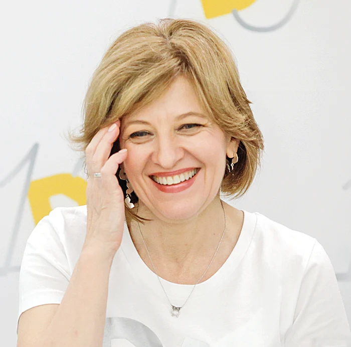 ---------Prima-reacie-a-Oanei-Gheorghiu-dup-ce-Grindeanu-a-cerut-s-nu-fie-numit-vicepremier-din-cauza-unei-postri-anti-Trump-Privind-napoi-nu-a-mai-scrie-n-aceiai-termeni