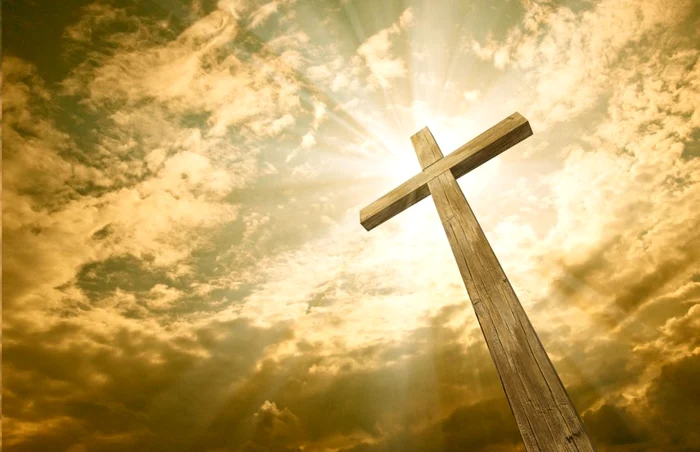 ---------Rzbunarea-unui-brbat-pe-soia-care-l-a-prsit-i-a-dus-la-poart-crucea-unei-rude-furat-din-cimitir