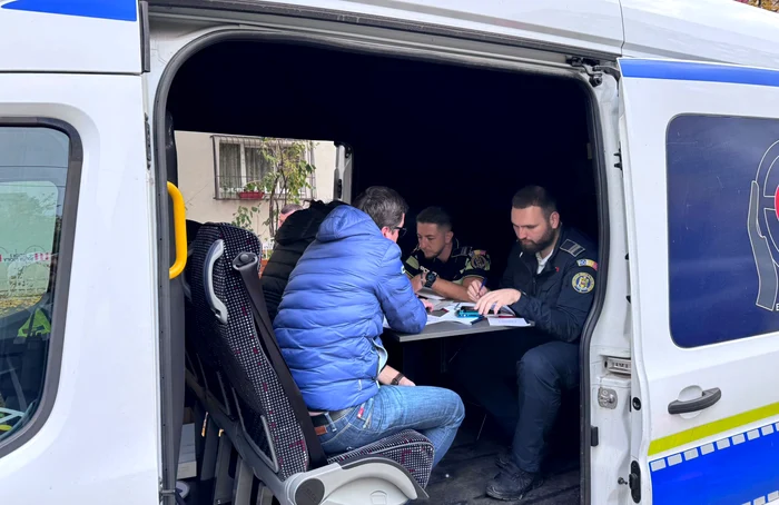 ---------Sprijin-pentru-oferii-afectai-de-explozia-de-pe-Calea-Rahovei-punct-mobil-pentru-autorizaii-de-reparaie