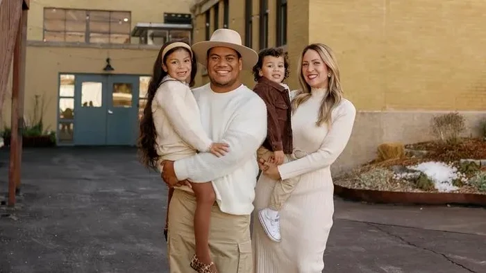 ---------Un-ndrgit-designer-american-a-fost-ucis-n-timpul-unei-manifestaii-No-Kings-Vduva-lui-caut-rspunsuri-despre-moartea-sa-violent