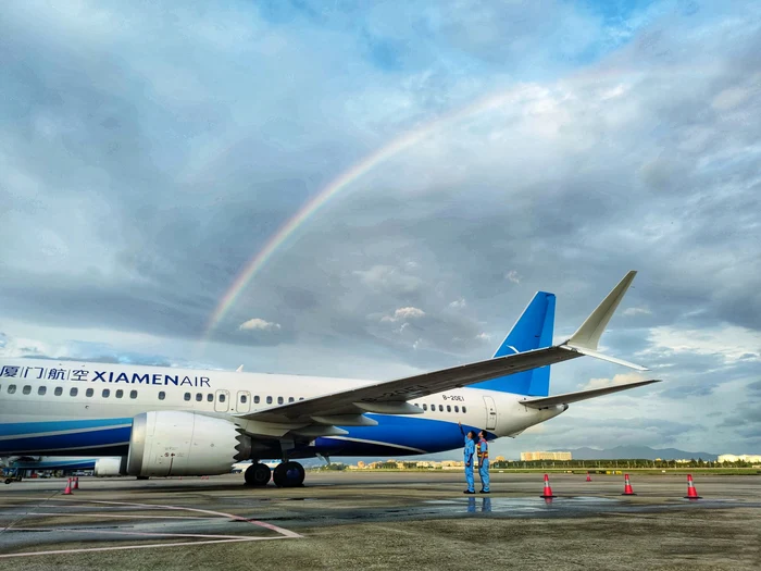 Video----------20-ore-n-aer-Cum-s-supravieuieti-celui-mai-lung-zbor-nonstop-din-lume-cu-Xiamen-Air