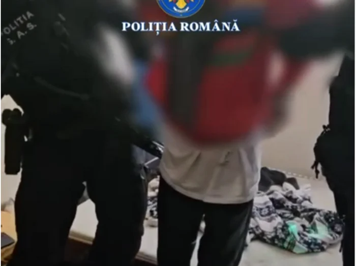 Video----------Un-brbat-a-chemat-o-femeie-pentru-servicii-sexuale-apoi-a-btut-o-cu-o-bt-de-baseball-i-i-a-furat-geanta