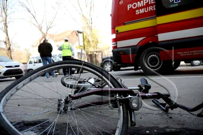 Video----------ofer-urmrit-de-poliiti-dup-ce-a-lovit-un-biciclist-dup-un-conflict-i-a-fugit-de-la-locul-faptei