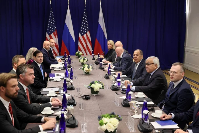 ---------efii-diplomaiilor-ruse-i-americane-au-stabilit-paii-premergtori-summitului-Trump-Putin-de-la-Budapesta