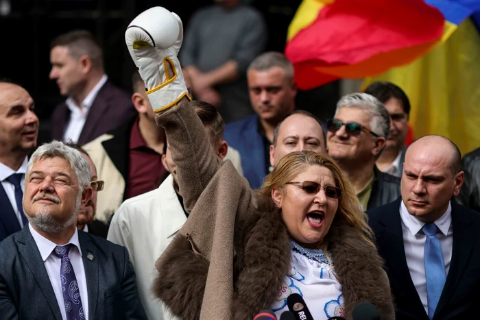 ---------ooac-discurs-delirant-la-un-eveniment-pro-rus-Dac-Zelenski-vine-n-Parlamentul-meu-i-rup-picioarele