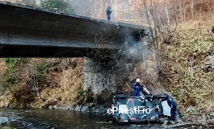 ---------Accident-la-Raliul-Argeului-o-main-a-czut-n-ru-Echipajul-a-fost-salvat-la-timp