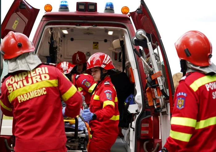 ---------Accident-n-lan-pe-A2-ntre-Medgidia-i-Cernavod-opt-maini-implicate-patru-persoane-sunt-rnite