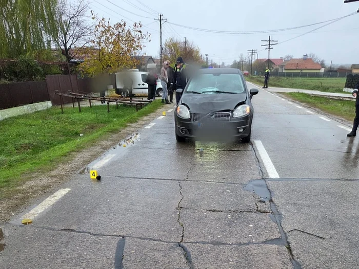 ---------Accident-rutier-mortal-n-Olt-Un-ofer-de-75-ani-a-lovit-cu-maina-un-pieton-care-circula-pe-partea-dreapt-a-drumului