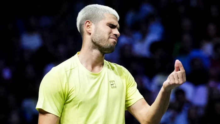 ---------Carlos-Alcaraz-se-retrage-de-la-Cupa-Davis-M-ntorc-acas-cu-inima-grea