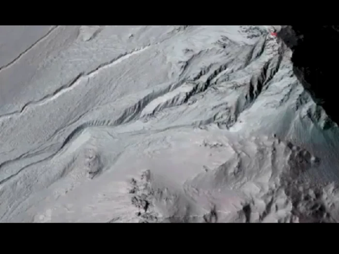 ---------Cercettorii-au-rezolvat-misterul-fenomenului-de-primvar-de-pe-Marte-ce-las-urmele-sinuoase