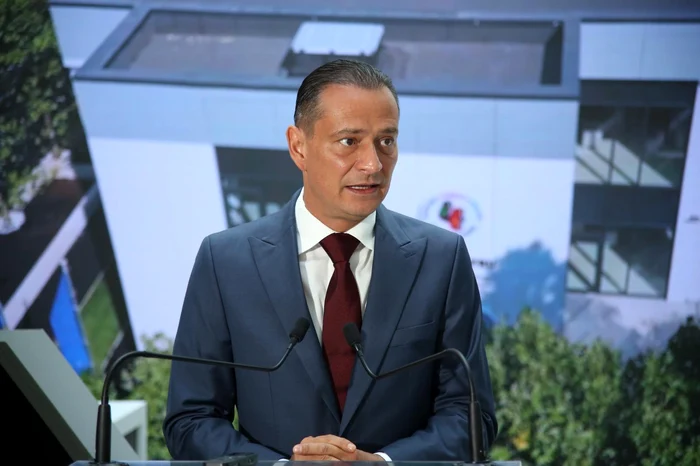 ---------Daniel-Blu-despre-veniturile-sale-Mi-a-sczut-leafa-cu-10-n-urma-ordonanelor-austeritiii