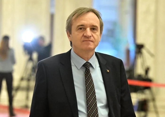 ---------Deputatul-PSD-Mihai-Weber-rmne-fr-Mercedesul-de-lux-de-140000-de-euro-cumprat-de-un-magazin-stesc