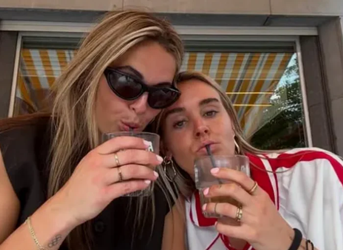 ---------Dou-sportive-de-top-i-au-prsit-relaiile-de-lung-durat-s-au-cuplat-i-au-ncins-internetul-cu-un-pictorial-deocheat-Suntem-contiente