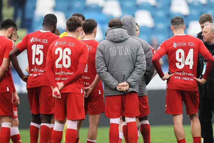 ---------Haos-financiar-la-UTA-244-de-creditori-pe-list-de-la-juctori-pn-la-Microsoft-i-Orange-Romnia