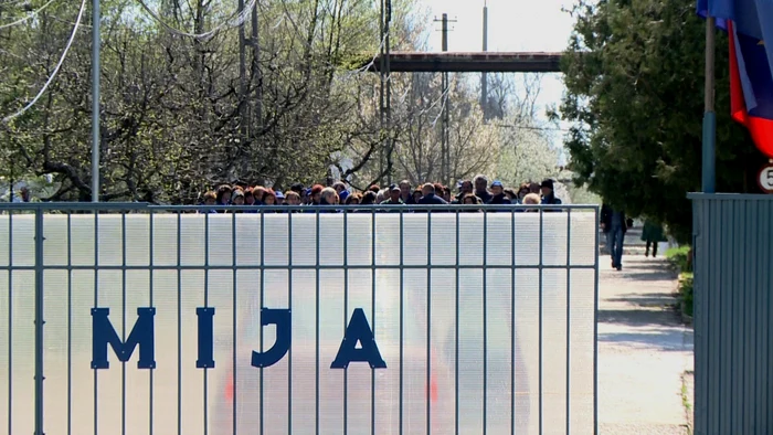 ---------Incendiu-la-depozitul-de-muniie-de-la-Mija-a-ars-o-cldire-i-150-de-ncrcturi-de-azvrlire