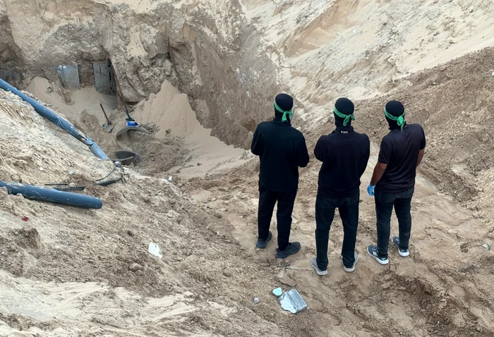 ---------Israelul-a-publicat-o-filmare-cu-unul-dintre-cele-mai-complexe-tuneluri-ale-Hamas-unde-se-ascundeau-comandanii