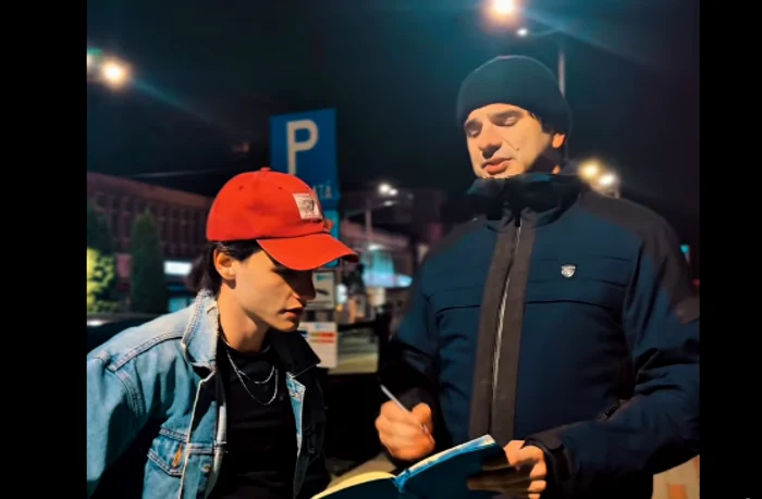 ---------Jandarmul-care-l-a-amendat-pe-organizatorul-marului-Colectiv-parodiat-pe-Internet-Pi-ipai-ncontinuu-mar-Nu-avei-voie-mar-dup-ora-2300-da