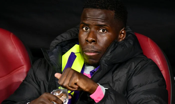 ---------Kurt-Zouma-vzut-cu-ochi-ri-la-CFR-S-a-produs-mare-revolt-n-vestiarul-clujenilor-Intr-s-strice-meciul-cu-salariul-ct-noi-toi-la-un-loc