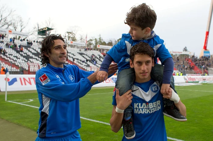 ---------Legtur-neateptat-n-fotbal-relaia-netiut-dintre-Elias-Charalambous-i-superstarul-Turciei-Hakan-alhanolu-