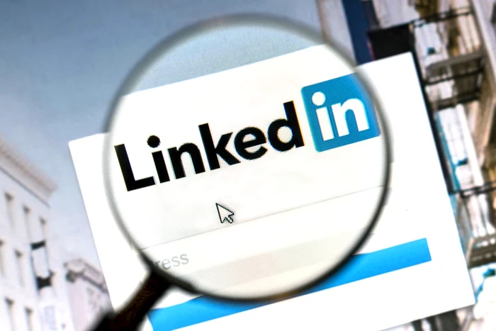 ---------LinkedIn-va-utiliza-datele-utilizatorilor-si-din-Europa-pentru-a-antrena-Inteligena-Artificial