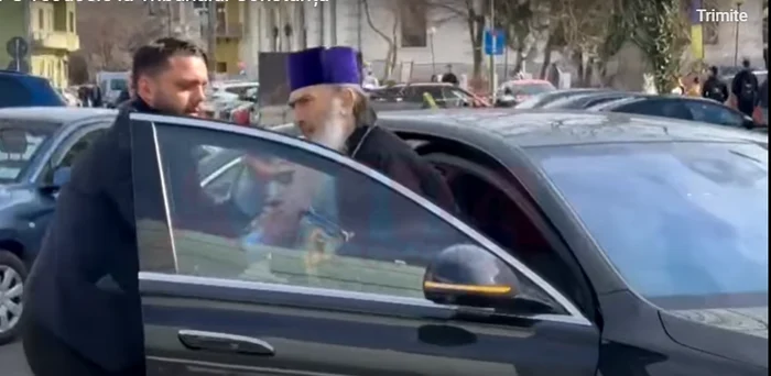 ---------Mercedes-de-147000-de-euro-cumprat-pentru-IPS-Teodosie-de-preoii-din-Constana