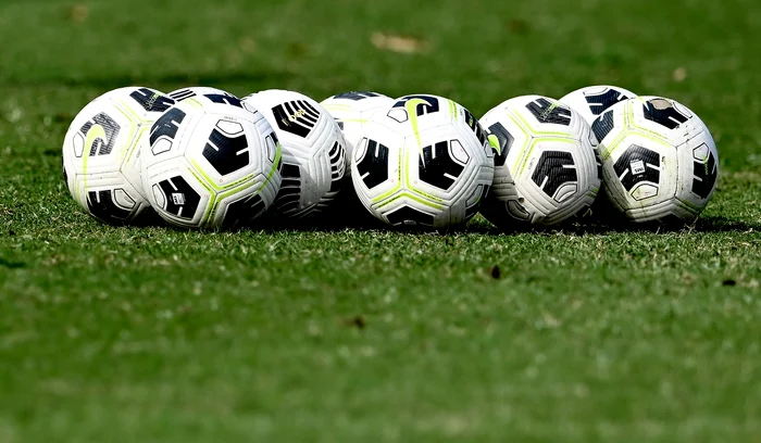 ---------Noapte-de-comar-la-Paris-doi-fotbaliti-au-fost-jefuii-n-camera-de-hotel-Cum-s-au-dus-pe-apa-smbetei-240000-euro-