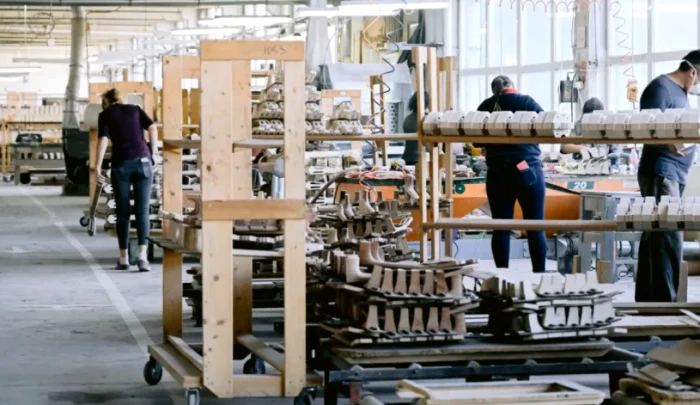 ---------O-mare-companie-renun-la-China-i-transfer-o-parte-din-producie-n-Romnia-de-teama-tarifelor-lui-Trump