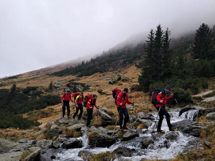 ---------O-nou-tragedie-pe-munte-n-Fgra-Un-brbat-a-murit-dup-ce-a-czut-500-de-metri-de-pe-Vrful-Lespezi-