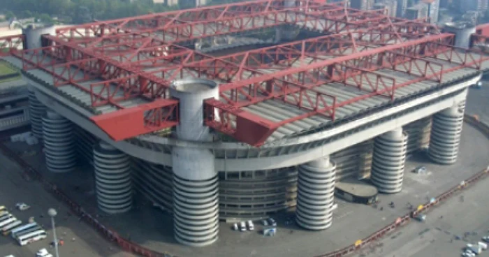 ---------O-suporter-norvegian-molestat-sexual-n-toalet-pe-stadionul-din-Milano-Un-om-de-serviciu-este-anchetat