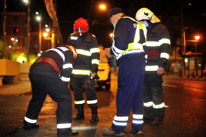 ---------Pericol-de-explozie-pe-strada-Popa-Tatu-din-Bucureti-Sunt-scpri-de-gaze-la-o-conduct-aflat-n-subteran