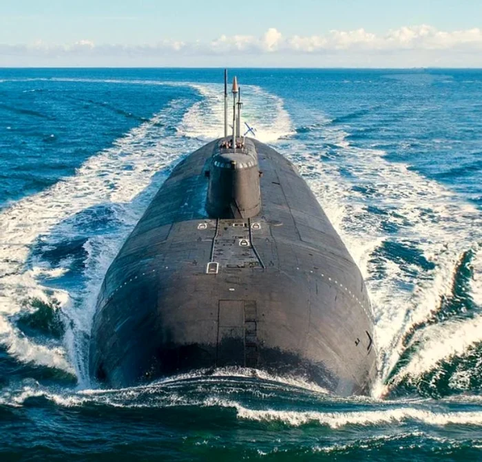 ---------Rusia-lanseaz-un-nou-submarin-nuclear-purttor-al-torpilei-Apocalipsei