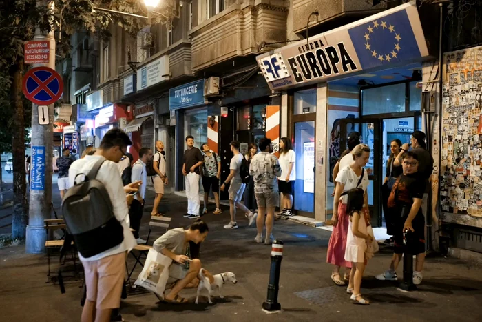 ---------Ultimul-cinema-de-cartier-din-Bucureti-va-fi-reconstruit-Cinema-Europa-mplinete-90-de-ani