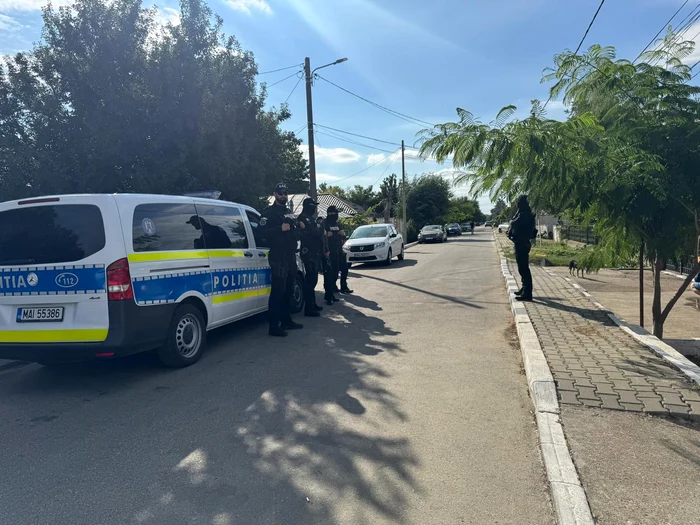 Video----------Desfurare-de-fore-n-ndrei-dup-ce-un-brbat-a-fost-ucis-din-cauza-unui-teren-Patru-persoane-au-fost-reinute