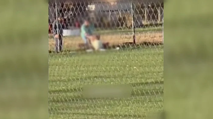 Video----------O-infirmier-din-Bihor-reinut-dup-ce-a-lovit-cu-picioarele-o-tnr-cu-dizabiliti-Fapte-total-inacceptabile