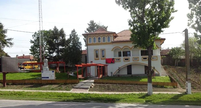 Video----------Primria-care-are-de-restituit-12-milioane-lei-bani-europeni-st-cu-mna-ntins-Altfel-punem-lactul-pe-ea