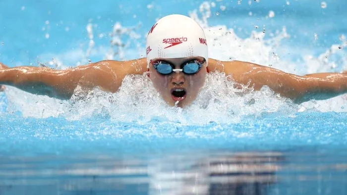 ---------Zi-istoric-la-Otopeni-recorduri-spulberate-pe-band-rulant-n-debutul-Naionalelor